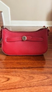 Tommy Hilfiger Crossbody Bag Purse Red adjustable strap chain logo NWT - Picture 1 of 8