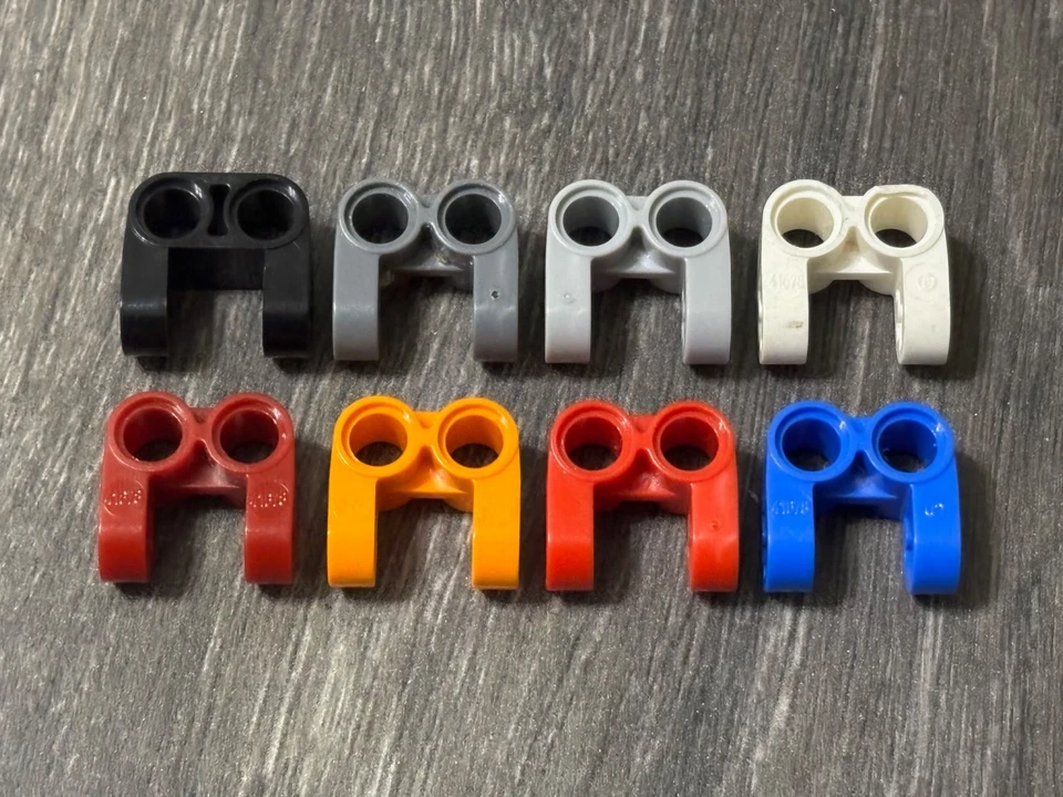 Lego 41678 Technic Axle and Pin Connector Perpendicular Double Split Pack of 2 - Image 1 of 1