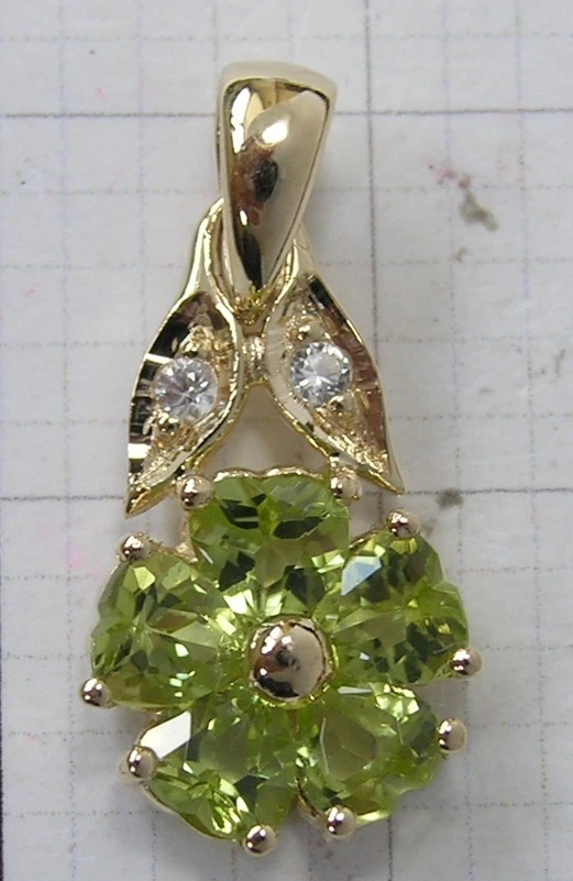 PE086- Genuine 9K Gold Natural Peridot & Diamond Heart Blossom Drop Pendant - Image 1 of 1