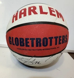 Harlem Globetrotters Autographed Basketball with 4 Autographs - Picture 1 of 9