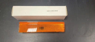 RH MARKER LIGHT FITS FORD 1980-1986 F-150 F-250 F-350 Bronco E0TZ-15A201-A - Image 1 of 4