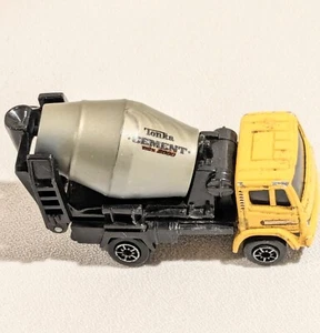 Maisto Tonka 1/64 Diecast Yellow Cab Over Mix 2000 Cement Truck Pivoting Mixer  - Bild 1 von 5