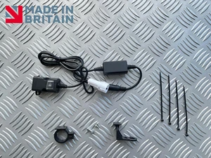 Yamaha Tenere 700 T7 DOBLE USB Cargador Adaptador de Alimentación Toma Puerto de Teléfono 12V - Imagen 1 de 5