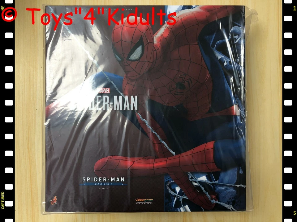 Hot Toys Spider-Man Scale 1/6 Action Figure - VGM48