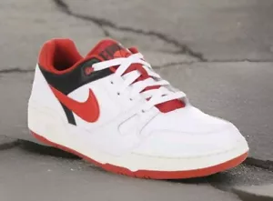 NUOVO Uomo (SCEGLI LA TAGLIA) NIKE Full Force Low - ROSSO - BIANCO FB1362-102 Pallacanestro - Foto 1 di 16