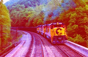 ORIGINAL KODACHROME SLIDE CHESSIE SYSTEM B30-7 #8235 SEWELL, WV MAY 11, 1986 - Picture 1 of 1