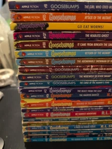 R.L. Stine Goosebumps Book Lot Of  34 Books All First Prints. See Description  - Foto 1 di 23