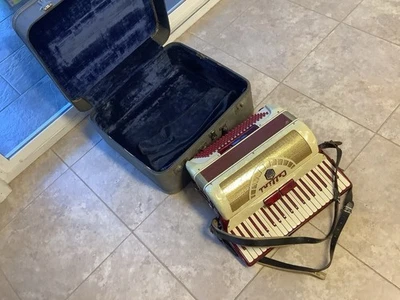 Beautiful Red/Gold/White Working Vtg. Cellini Candy Stripe Accordion With Case - Image 1 of 4