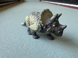 Bullyland Triceratops Figure Dinosaur Prehistoric Figurine Toy Made In Germany - Picture 1 of 10