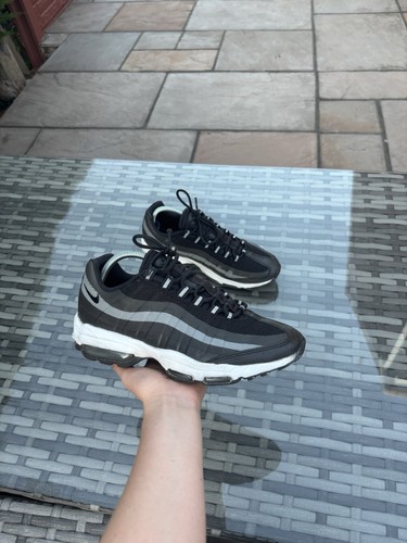 Nike Air Max 95 grigie taglia Uk6
