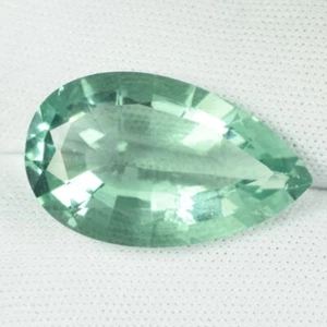 19.75 ct SPARKLING RARE - GREEN 100% NATURAL FLUORITE Pear - See Vdo PU - Picture 1 of 3