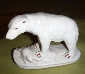 POLAR BEAR STATUE WITH BABY SEAL MARKED JAPAN VINTAGE - Picture 1 of 5