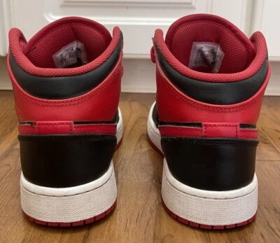 Nike Air Jordan 1 Bred Chicago Talla 5y Bred Mid Hi Retro Lote Raro Foto 1 de 4