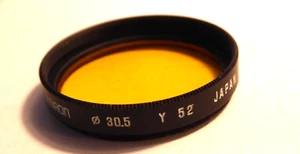 TAMRON 30.5mm Yellow Y-52 Rear Mounting Filter + Case ===Mint===+ keeper - Picture 1 of 2
