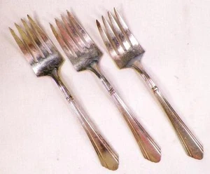 3 Wilshire Silverplate Dessert Forks 1933 Art Nouveau Flatware Vintage - Picture 1 of 5