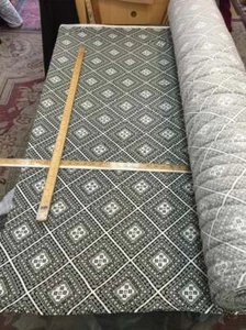 100 % Viskose Challis schwarz n weiß Quadrate Stoff Meterware 58 Zoll breit Stoff - Bild 1 von 3