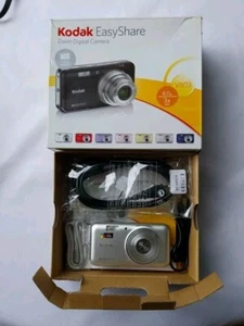 Kodak EasyShare V803 8MP Camera T&T Lens Shutter Sticks Sold As Spares Or Repair - Picture 1 of 17