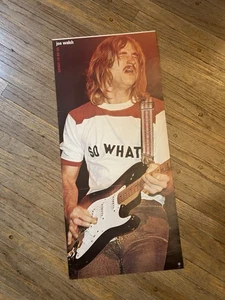 PÓSTER REVISTA JOE WALSH AÑOS 70 DE COLECCIÓN James Gang Eagles pliegue central SO WHAT Tour - Imagen 1 de 7