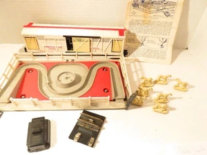 LIONEL POST-WAR - 3366 OPERATING CIRCUS CAR W/INSTRUCTIONS- EXC.- S27 - Picture 1 of 9