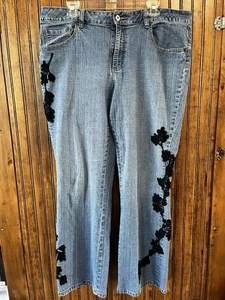 Coldwater Creek  EMBROIDERED JEANS W18 BOOT CUT Blue Denim 18 - Picture 1 of 10