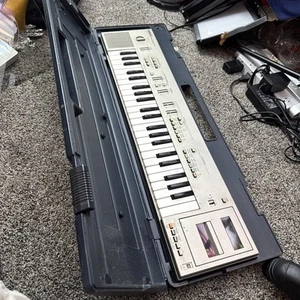Yamaha PortaSound Mp-1 Portable Electronic Keyboard Synthesizer MP1 funktioniert - Bild 1 von 7
