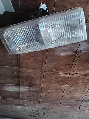 Conjunto de faros derecho CHEVY ASTRO 95 96 97 98 99 00 01 02 03 04 05 Foto 1 de 3