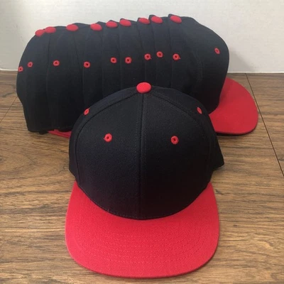 Lote de 10 tapas ajustadas gorra de béisbol en blanco billete plano adulto O/S negro rojo lana - defecto Foto 1 de 4