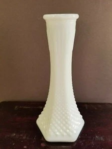 Vintage 6" Milk Glass White Hobnail Bud Vase E. O. Brody Co #175 - Picture 1 of 9