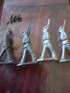 Figuren ca 1:43 4 Zinnfiguren militär historisch unbemalt (106) - Bild 1 von 1