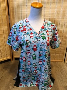 Blusa Médica Divina Elástica Navidad Linda Dibujos Animados Pingüinos Mediana M (H442) - Imagen 1 de 11