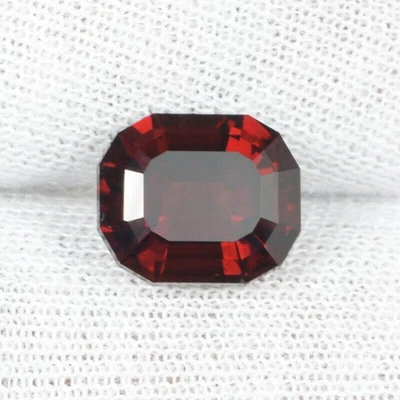 Cojín GRANET PIROPO NATURAL ROJO PÚRPURA BRILLANTE 3,88 ct Ver Vdo 1740 YEL Foto 1 de 2
