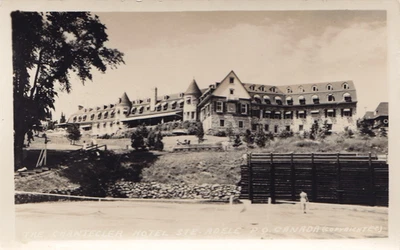 Chantecler Hotel from Tennis Courts STE ADÈLE Quebec 1940-60 © E Comellas RPPC - Image 1 of 2