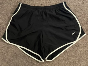 Big Kids GirlsNike Dri-Fit Running Tempo Fashion 3" Black Shorts 848196-010 XL - Picture 1 of 4