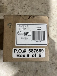 TruckLite Magnetic Strobe Light 301A NOS NEW - Picture 1 of 2
