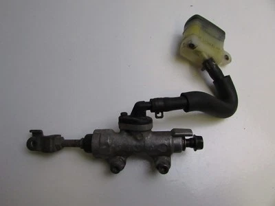 Honda CBR125R CBR125 R 2004 - 2010 freno trasero cilindro maestro J5 Foto 1 de 4