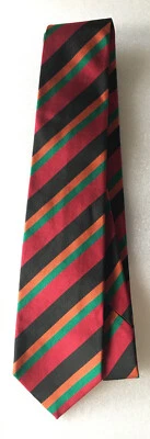 Corbata de seda Ben plateada para hombre negra naranja verde roja a rayas hecha en Inglaterra Foto 1 de 4