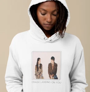 Crash Landing on You K-Drama Hoodie - Fan Geschenk, Kdrama Merch, koreanischer Pullover - Bild 1 von 13