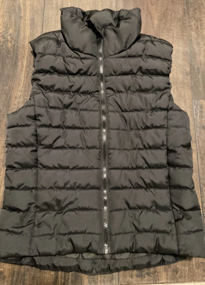 Boys Old Navy Zip Puff Vest with Pockets - Black, Size 8 - Image 1 of 1