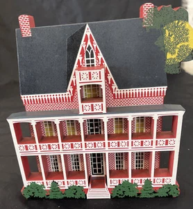 Sheila's Collectibles ~ Red Castle - Nevada City, CA  - 1995 - Picture 1 of 7