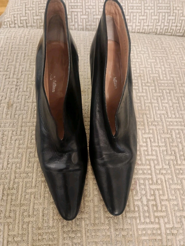 Stéphane Kelian black leather booties Kitten Heel Vintage look Paris Size 10.5 M - Image 1 of 4