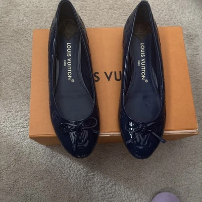 Zapatos planos Louis Vuitton azul marino para mujer talla (40) 10 nuevos con caja Foto 1 de 4