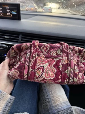 Vera Bradley Piccadilly Ciruela Paisley Bolso de Mano Monedero Bolso de Hombro Retirado Foto 1 de 4