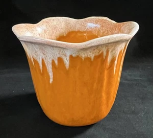 Maceta de cerámica MCM California de colección T-2 EE. UU. esmalte por goteo naranja borde festoneado - Imagen 1 de 6