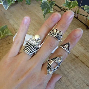 Free People Rhapsody Ring Set in Silver Black NWT Art Deco Bohemian Rhinestone ✨ - Picture 1 of 4