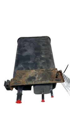 99-04 GMC SIERRA 1500 evaporator canister - Image 1 of 4