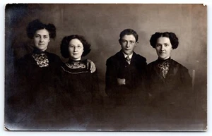 RPCC Early 1900's Family Portrait Crazy Hair Style Vintage Postcard - Picture 1 of 2