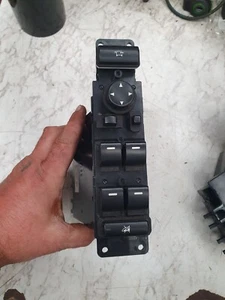 Range rover l322 Electric Window Switch YUD000301PUY - Picture 1 of 2