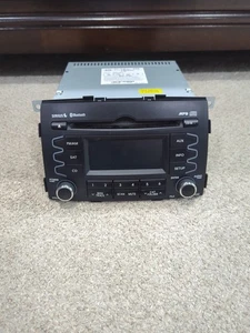 2011-2013 Kia Sorento AM FM CD Bluetooth Radio Stereo Receiver 96140-1U201 - Picture 1 of 5