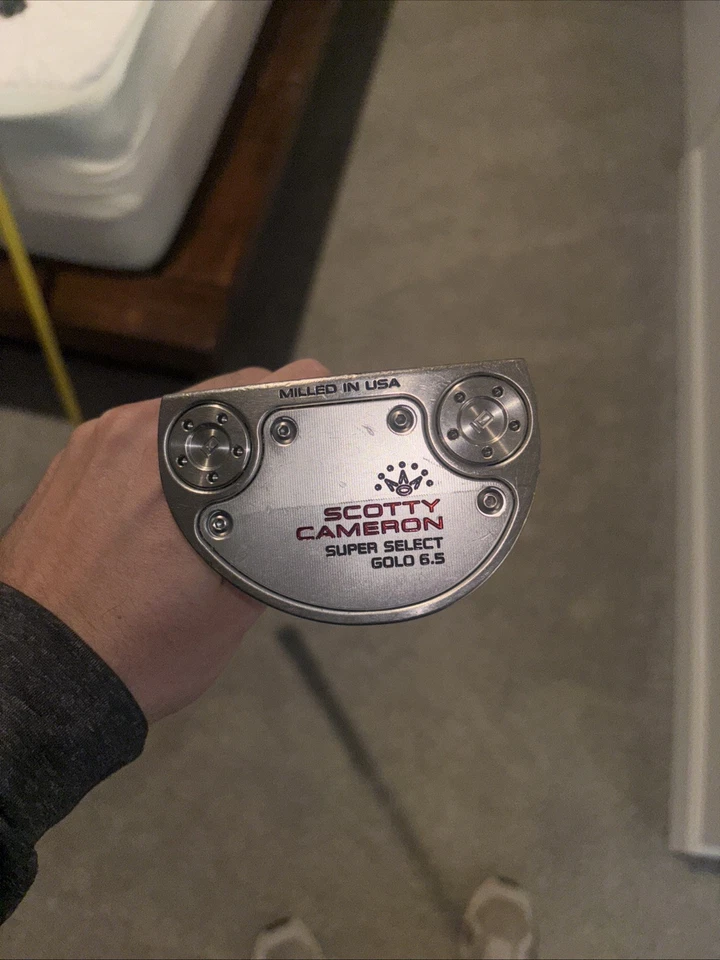 *Ultra Rare* LEFT HANDED Scotty Cameron Super Select Golo 5.5 CENTER SHAFT. - Image 1 of 4