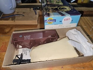 180892 ATSF 4-BAY OPEN HOPPER, EXCELLENT CONDITION SEE PHOTOS - Picture 1 of 6